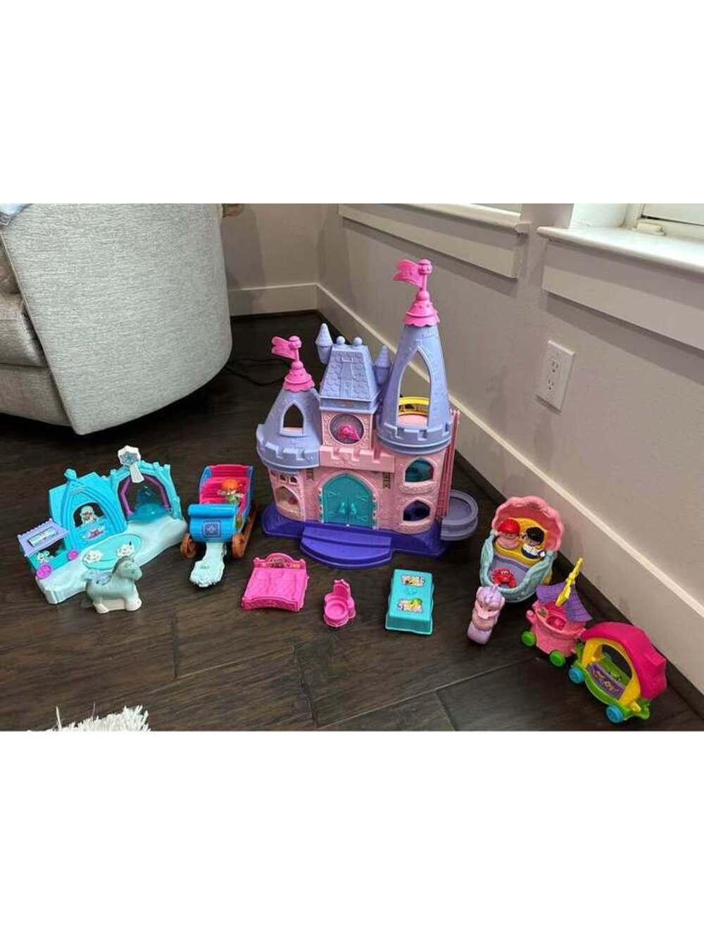 Little people castle princess frozen Ariel and more